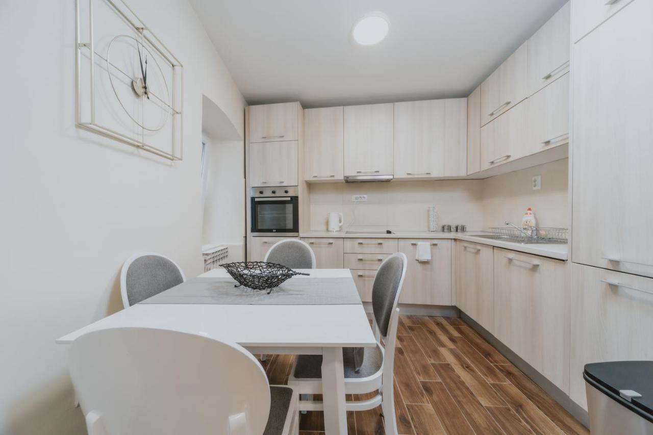 Regina Apartments 부드바 외부 사진